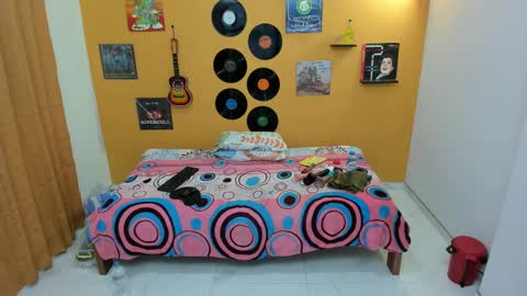 evale online show from 01/18/25, 02:14