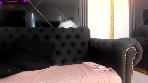 Eva online show from 10/23/25, 01:21