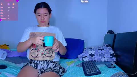 Snapshot of evaluna_02 chatting on 06/08/26, 11:54 evaluna_02 online show from 06/08/26, 11:54