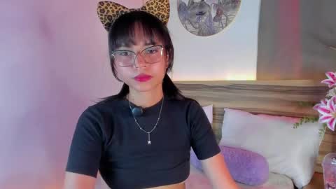    . online show from 04/10/26, 08:35