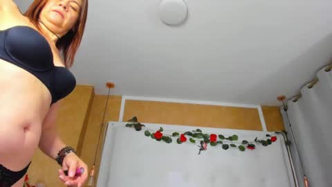 evamilf24 online show from 04/11/26, 12:31