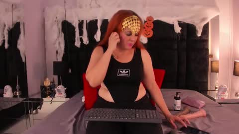 Eva  online show from 10/18/25, 01:01