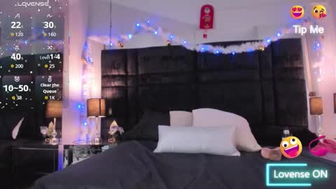 Eva  online show from 11/18/25, 11:58