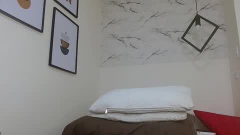 Snapshot of evamills1 chatting on 10/30/25, 09:26 Eva Mills online show from 10/30/25, 09:26