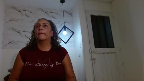 Snapshot of evamills1 chatting on 11/22/25, 08:52 Eva Mills online show from 11/22/25, 08:52