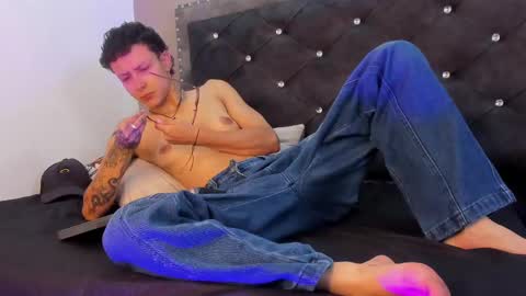evan_smitt1 online show from 09/11/25, 03:01