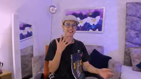 Snapshot of evan_smitt_ chatting on 02/02/25, 12:46 Evan Smitt online show from 02/02/25, 12:46