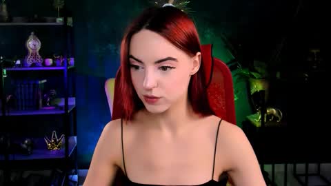 Eva  online show from 10/21/25, 08:48