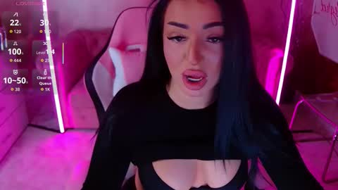 Eva online show from 10/15/25, 05:35