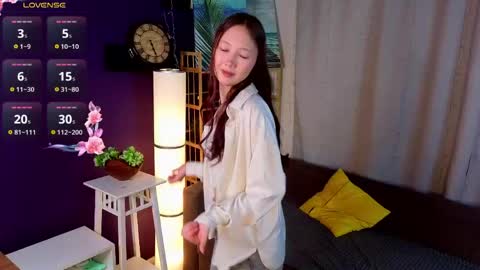 Snapshot of evangelinakovacevic chatting on 05/05/26, 04:15 Hello im Lia online show from 05/05/26, 04:15