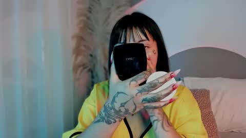 Snapshot of evangeline_bell chatting on 09/18/25, 12:29 Eva online show from 09/18/25, 12:29