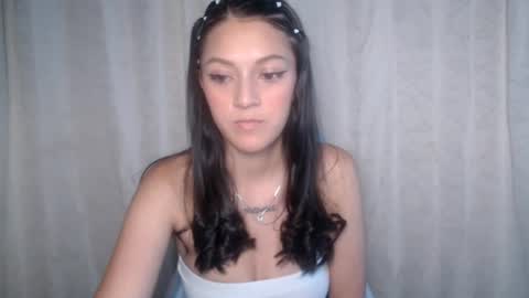 Snapshot of evangeline_petite chatting on 06/11/26, 11:36 eva online show from 06/11/26, 11:36