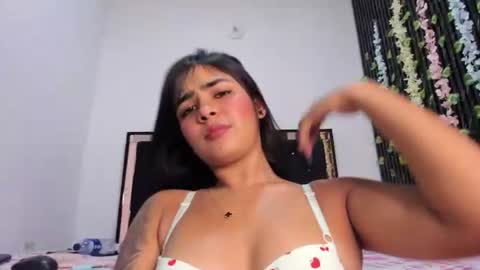 Snapshot of evangeline_sweet4 chatting on 06/10/26, 07:57 EVANGELINE online show from 06/10/26, 07:57