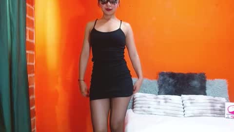 Snapshot of evangelinne_01 chatting on 11/04/25, 04:28 evangelinne_01 online show from 11/04/25, 04:28