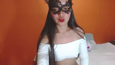 Snapshot of evangelinne_01 chatting on 11/09/25, 10:19 evangelinne_01 online show from 11/09/25, 10:19