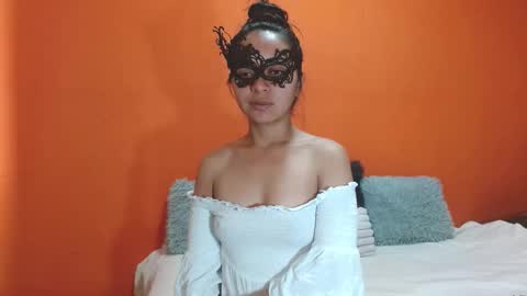 Snapshot of evangelinne_01 chatting on 12/16/25, 12:54 evangelinne_01 online show from 12/16/25, 12:54