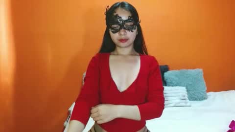 evangelinne_01 online show from 02/02/26, 12:48