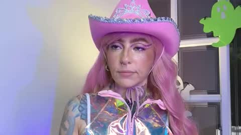 Evangelyne online show from 10/31/25, 04:41