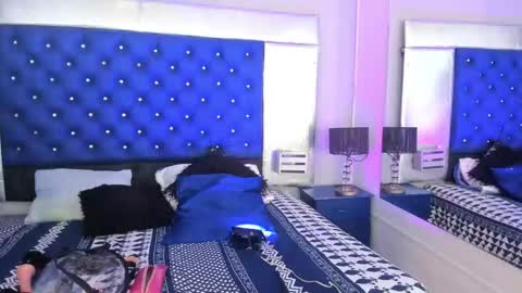 Snapshot of evanllelyne chatting on 10/27/25, 12:09 evanllelyne online show from 10/27/25, 12:09