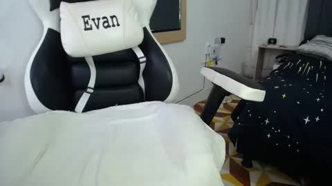 Evan online show from 12/09/24, 11:36