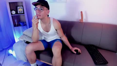 Snapshot of evans_lubov chatting on 06/05/26, 04:08 Evans Lubov online show from 06/05/26, 04:08