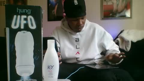 Snapshot of evanschris2048 chatting on 02/28/25, 05:37 evanschris2048 online show from 02/28/25, 05:37