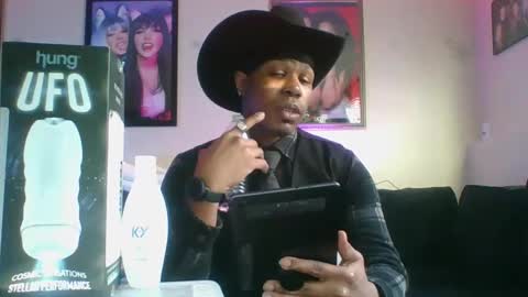 Snapshot of evanschris2048 chatting on 03/01/25, 03:38 evanschris2048 online show from 03/01/25, 03:38