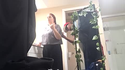 Snapshot of evanschris2048 chatting on 10/08/25, 01:14 evanschris2048 online show from 10/08/25, 01:14