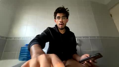 Snapshot of evansjacob chatting on 12/18/25, 04:13 evansjacob online show from 12/18/25, 04:13