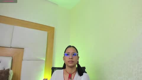 Snapshot of evarmirezz chatting on 04/14/26, 11:38 Eva Rmirezz online show from 04/14/26, 11:38