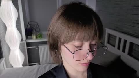 Eva online show from 04/27/26, 07:34