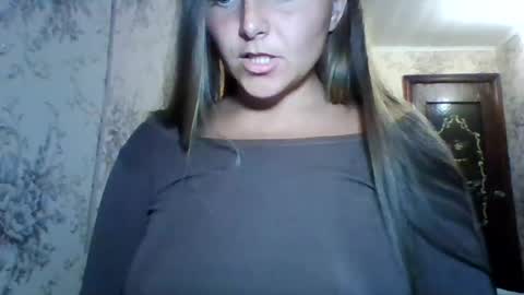 evasapples2026 online show from 07/22/26, 06:54