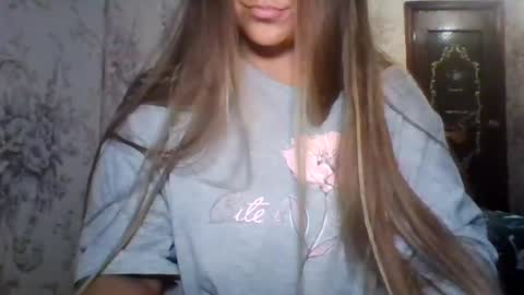 evasapples2026 online show from 07/29/26, 08:40