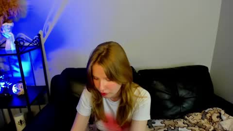 Snapshot of evastevs chatting on 12/20/24, 12:41 Eva online show from 12/20/24, 12:41