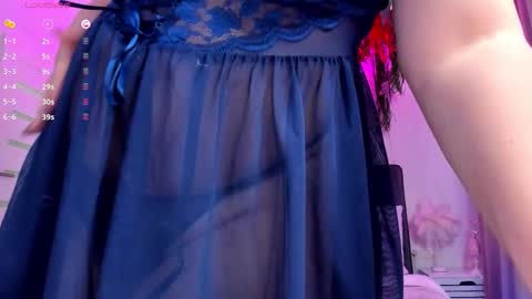 Snapshot of evastil chatting on 11/14/25, 01:43 Eva online show from 11/14/25, 01:43