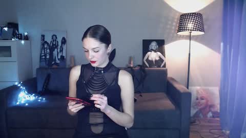 Eva online show from 12/10/24, 04:17