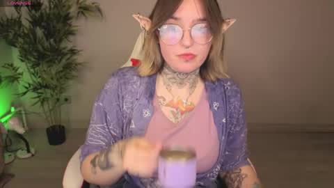 Snapshot of evathewitcher chatting on 06/03/26, 09:45 EvaTheWitcher online show from 06/03/26, 09:45