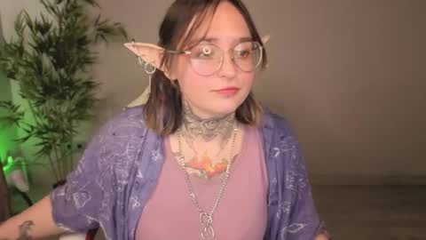 Snapshot of evathewitcher chatting on 06/10/26, 01:17 EvaTheWitcher online show from 06/10/26, 01:17