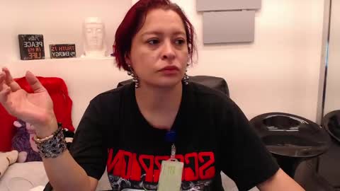 Eva Twiss online show from 05/13/26, 12:02
