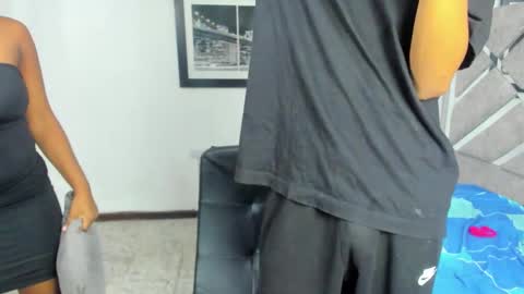 Eva And Emmanuel online show from 10/11/25, 01:31