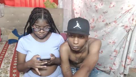Eva And Emmanuel online show from 06/05/26, 02:23