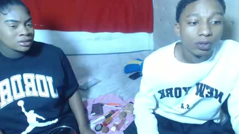 Eva And Emmanuel online show from 06/21/26, 10:56