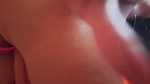 Snapshot of evaxrose chatting on 09/21/25, 03:46 Eva online show from 09/21/25, 03:46