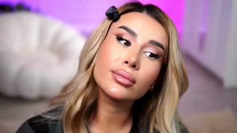 Eva online show from 10/26/25, 08:15