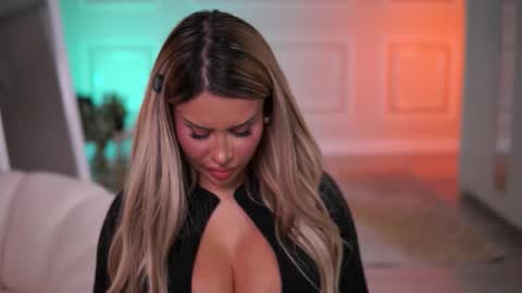 Eva online show from 11/23/25, 08:30