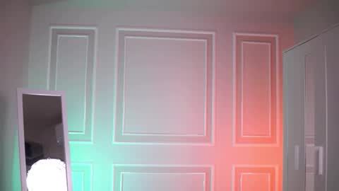 Eva online show from 11/25/25, 09:48