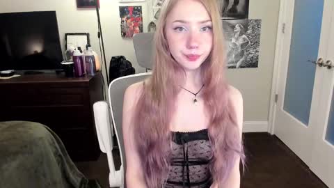 Snapshot of eve003300 chatting on 02/24/25, 11:09 Goddess Eve online show from 02/24/25, 11:09