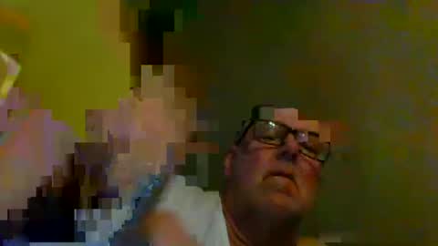 Snapshot of eve1luvsray chatting on 01/22/25, 11:10 eve1luvsray online show from 01/22/25, 11:10