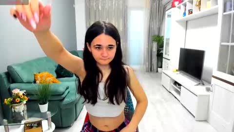 Snapshot of eveeevian chatting on 11/08/25, 08:25 eveeevian online show from 11/08/25, 08:25