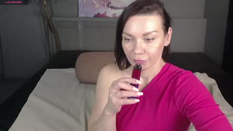 Snapshot of evelibston chatting on 02/04/25, 09:28 EveLibston online show from 02/04/25, 09:28